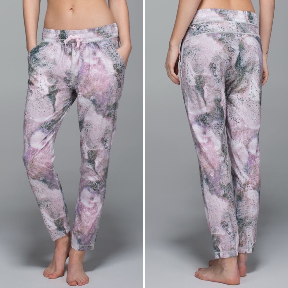 Lululemon Namaskar Pant II Jogger Ankle Crop Pants 4 Sugar Crush Multi